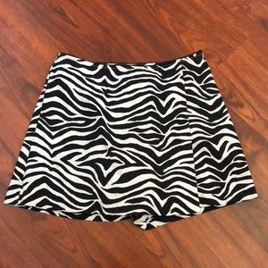 White House Black Market Zebra Skort